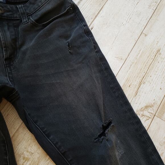 Aeropostale Ripped Skinny Jeans 27x28. Men's size 27. Youth Size 14. Black Denim - Picture 6 of 8